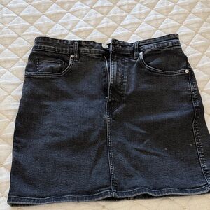 Zara Dark Wash Denim Mini Skirt
